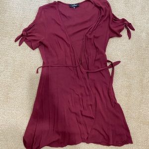 Lulus M burgundy wrap dress